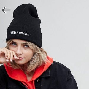 Cheap Money reflective logo beanie in black